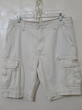 Unionbay Men's Classic Cream Cargo Shorts - Size 34